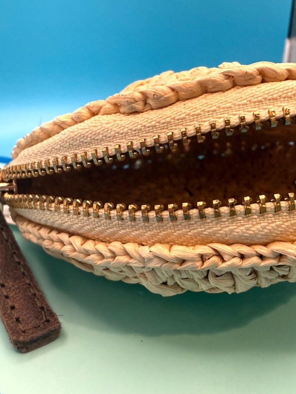 Piper K Beaded Straw Seashell Key Chain in Natural and Gold - Picture 3 of 4